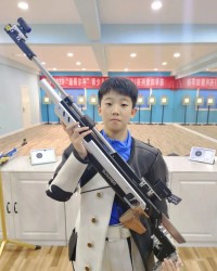 0.2环绝杀！德州小将刘润泽逆转夺冠晋级全国锦标赛|射击锦标赛|射击|全国青少年射击锦标赛|德州市|选拔赛_新浪新闻